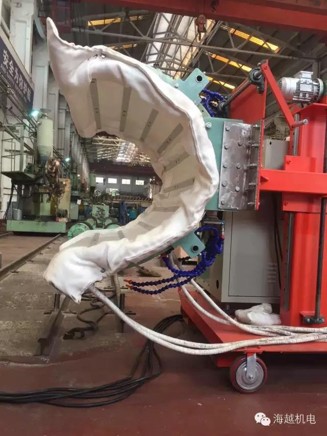 海越中頻高頻電磁感應(yīng)加熱設(shè)備在不同的行業(yè)、不同的工件、不同的工藝要求的應(yīng)用現(xiàn)場圖